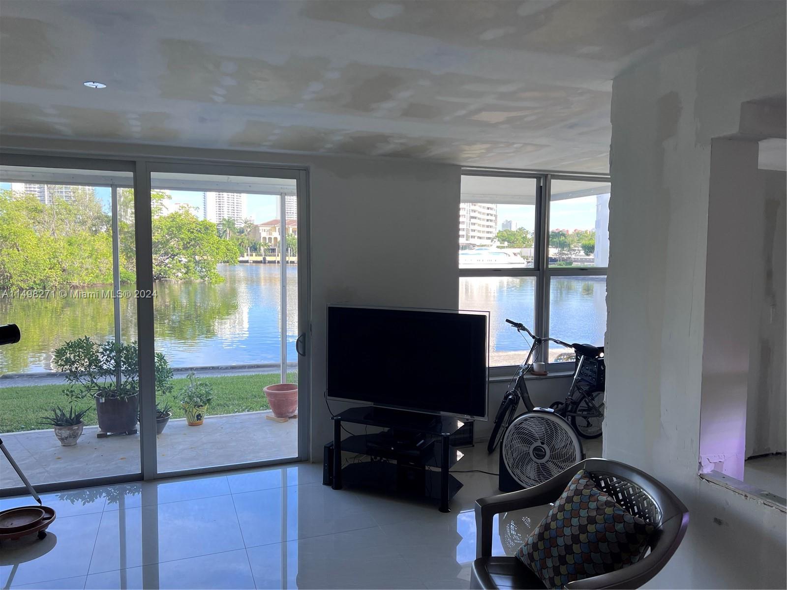 2930 Point East Dr, Aventura, FL, 33160 United States, 1 Bedroom Bedrooms, ,1 BathroomBathrooms,Residential,For Sale,Point East Dr,A11498271