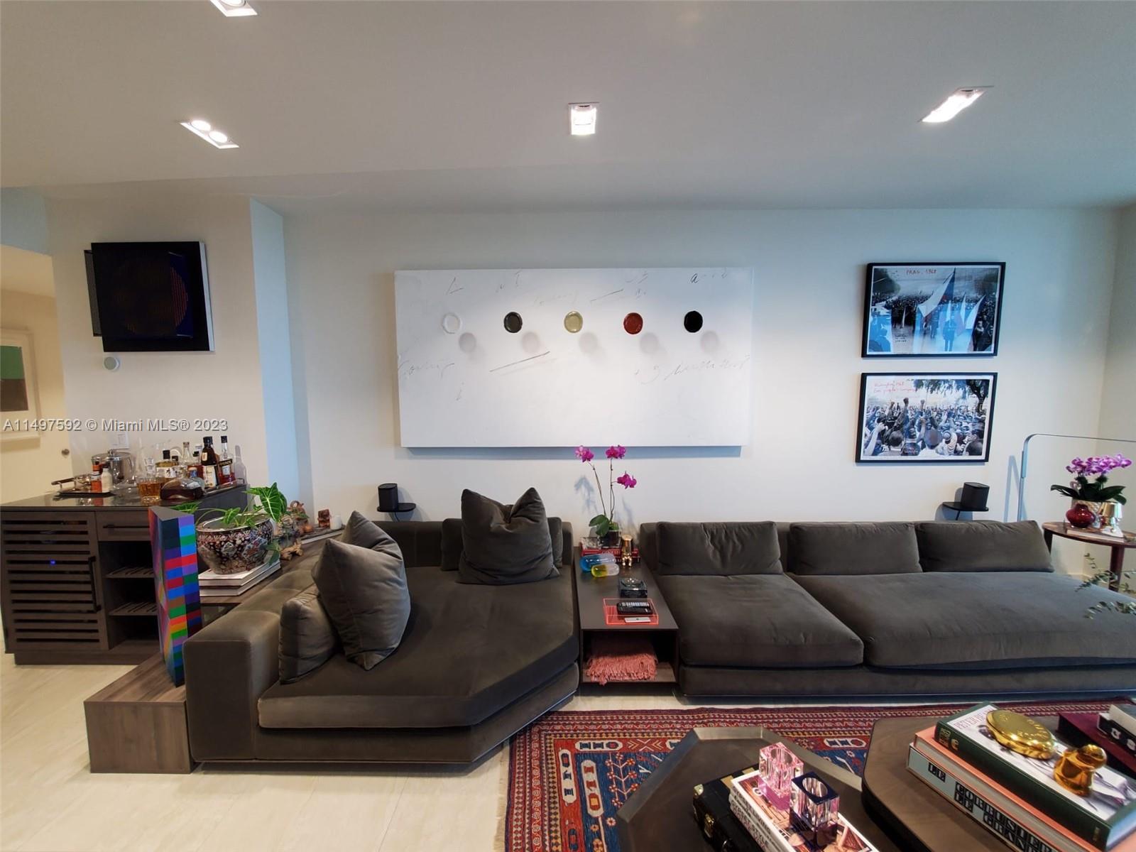 601 NE 36th St 1306, Miami, Florida 33137, 2 Bedrooms Bedrooms, ,2 BathroomsBathrooms,Residential,For Sale,601 NE 36th St 1306,A11497592