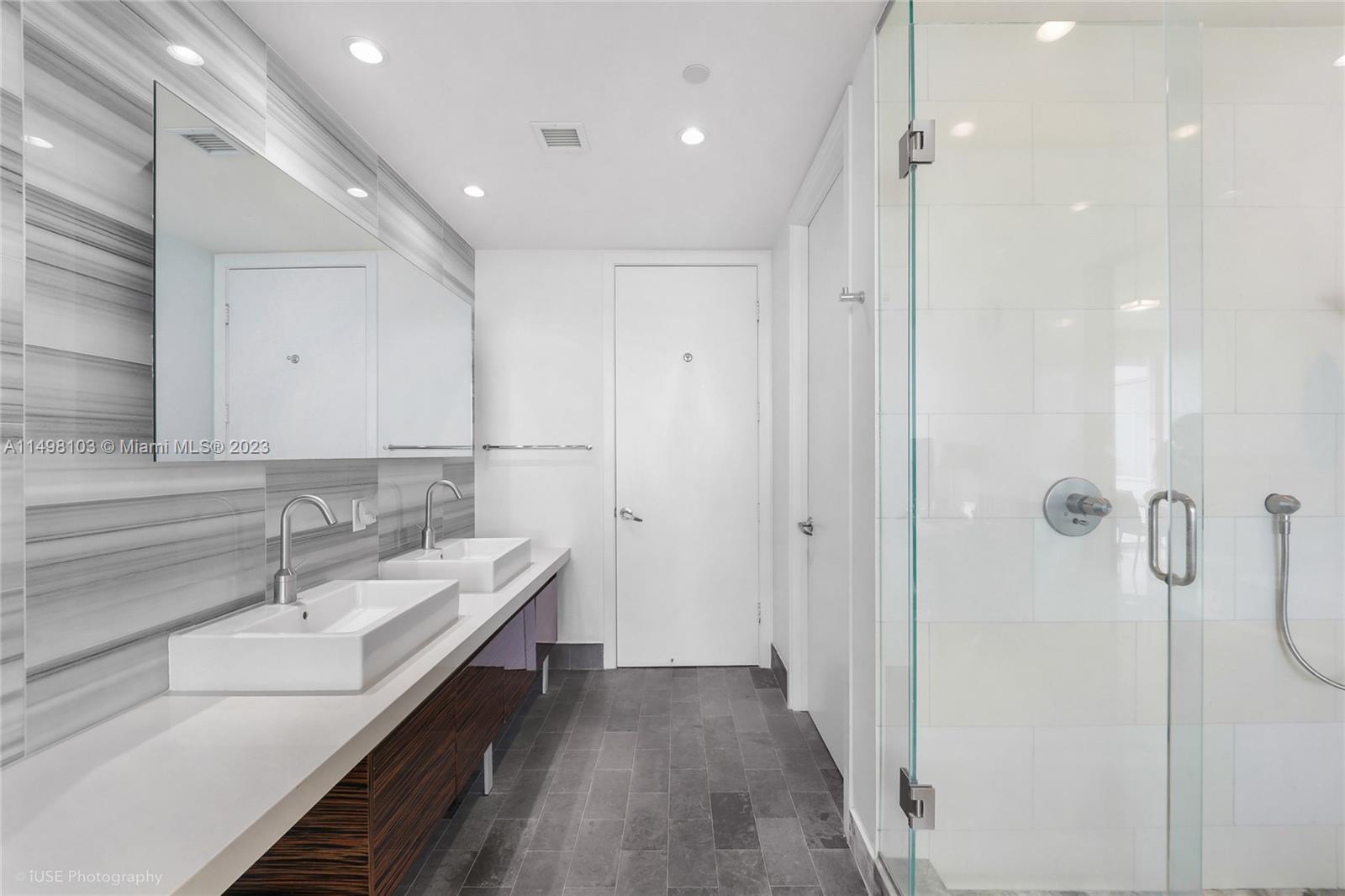 1100 Biscayne Blvd 3103, Miami, Florida 33132, 2 Bedrooms Bedrooms, ,2 BathroomsBathrooms,Residential,For Sale,1100 Biscayne Blvd 3103,A11498103