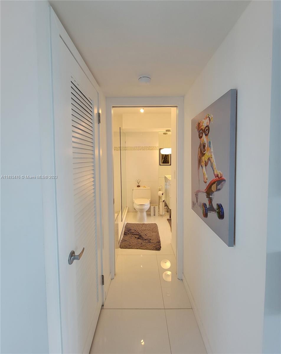 1670 Lincoln Ct 3B, Miami Beach, Florida 33139, 1 Bedroom Bedrooms, ,1 BathroomBathrooms,Residential,For Sale,1670 Lincoln Ct 3B,A11493476