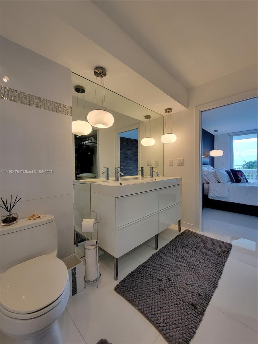 1670 Lincoln Ct 3B, Miami Beach, Florida 33139, 1 Bedroom Bedrooms, ,1 BathroomBathrooms,Residential,For Sale,1670 Lincoln Ct 3B,A11493476
