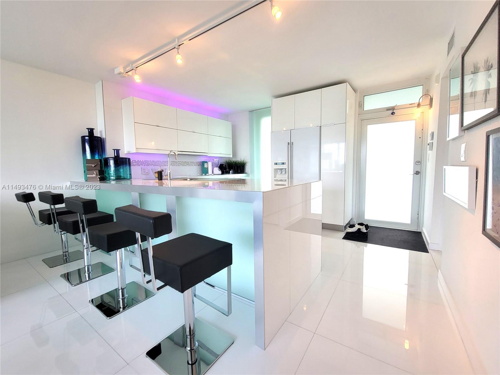 1670 Lincoln Ct 3B, Miami Beach, Florida 33139, 1 Bedroom Bedrooms, ,1 BathroomBathrooms,Residential,For Sale,1670 Lincoln Ct 3B,A11493476