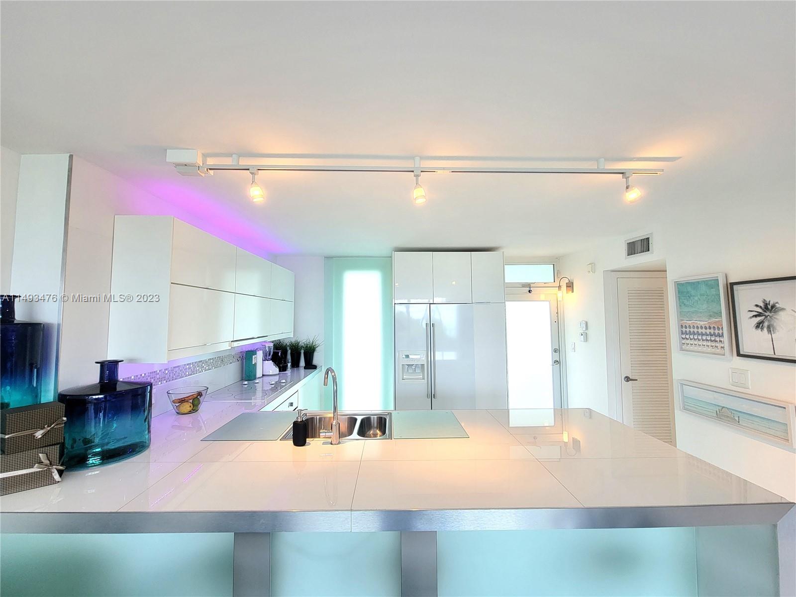 1670 Lincoln Ct 3B, Miami Beach, Florida 33139, 1 Bedroom Bedrooms, ,1 BathroomBathrooms,Residential,For Sale,1670 Lincoln Ct 3B,A11493476