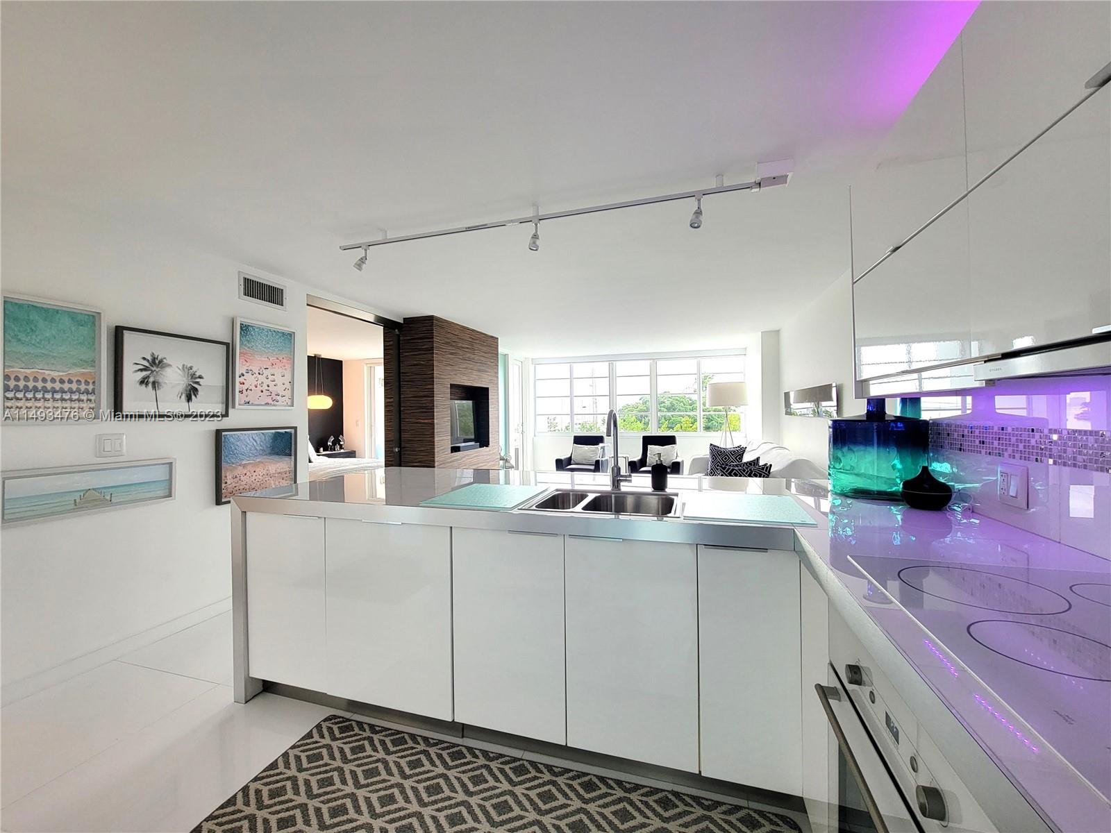 1670 Lincoln Ct 3B, Miami Beach, Florida 33139, 1 Bedroom Bedrooms, ,1 BathroomBathrooms,Residential,For Sale,1670 Lincoln Ct 3B,A11493476