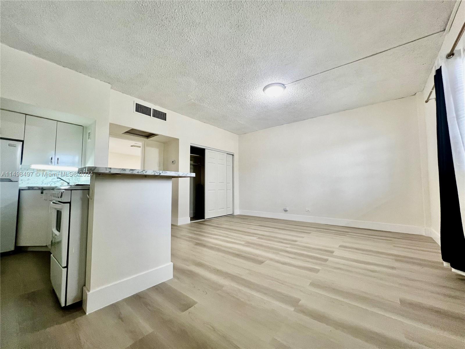 26 Diplomat Pkwy 2345, Hallandale Beach, Florida 33009, 1 Bedroom Bedrooms, ,1 BathroomBathrooms,Residential,For Sale,26 Diplomat Pkwy 2345,A11498497