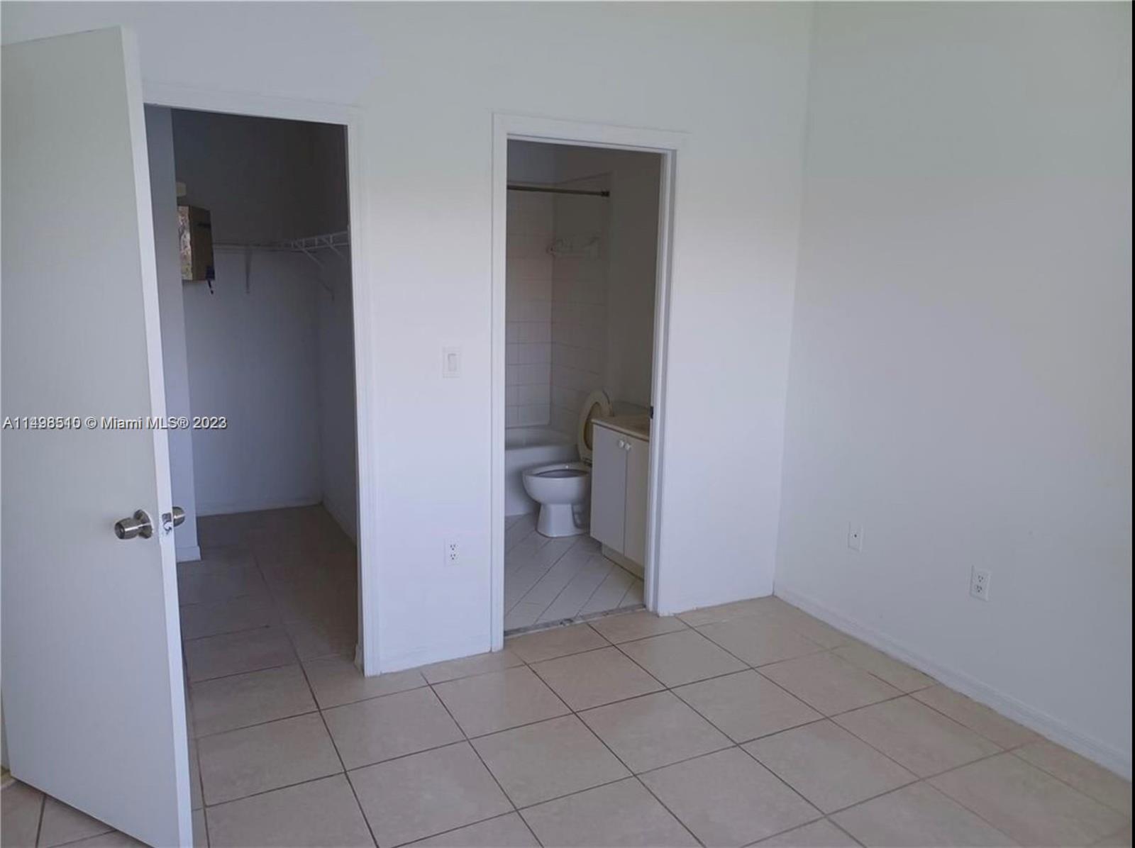 1270 SE 26th St 205, Homestead, Florida 33035, 2 Bedrooms Bedrooms, ,2 BathroomsBathrooms,Residential,For Sale,1270 SE 26th St 205,A11498510