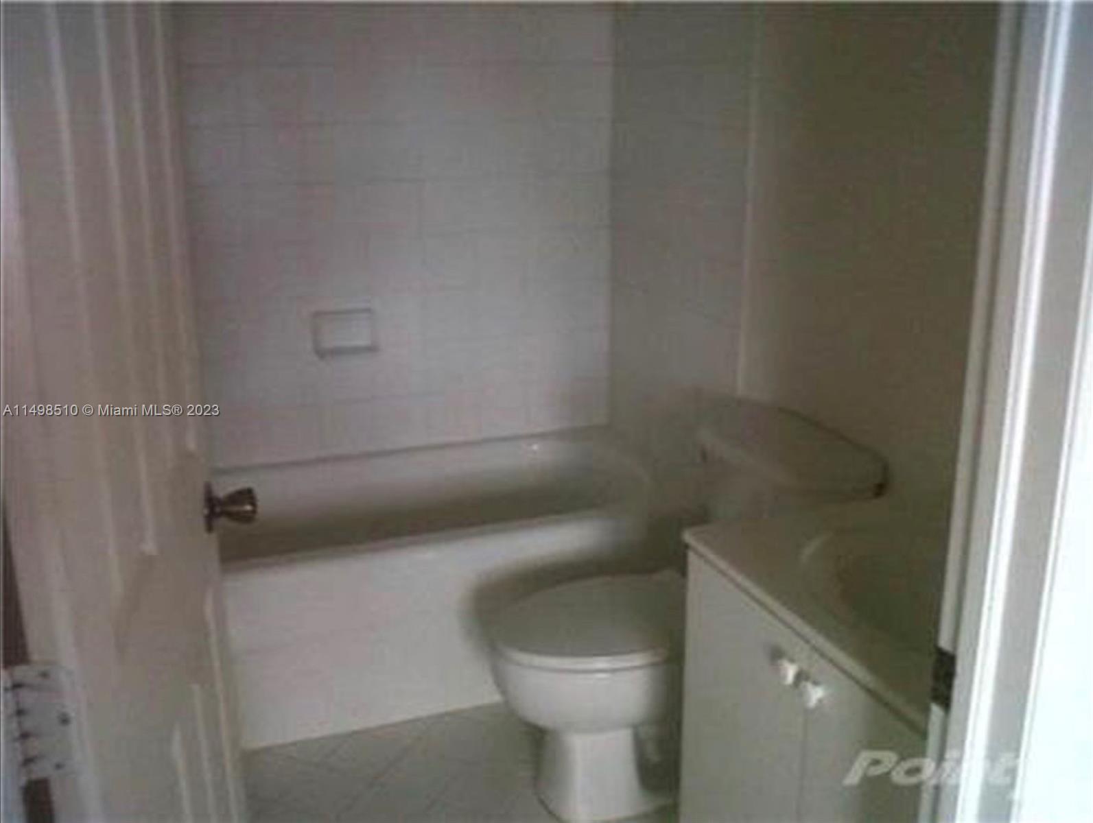 1270 SE 26th St 205, Homestead, Florida 33035, 2 Bedrooms Bedrooms, ,2 BathroomsBathrooms,Residential,For Sale,1270 SE 26th St 205,A11498510