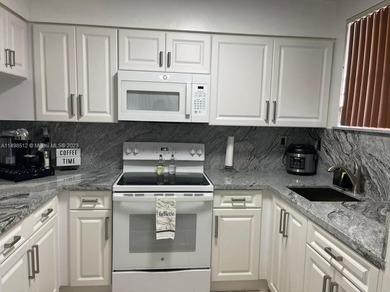 14951 SW 82nd Lane 17-305, Miami, Florida 33193, 2 Bedrooms Bedrooms, ,2 BathroomsBathrooms,Residential,For Sale,14951 SW 82nd Lane 17-305,A11498512
