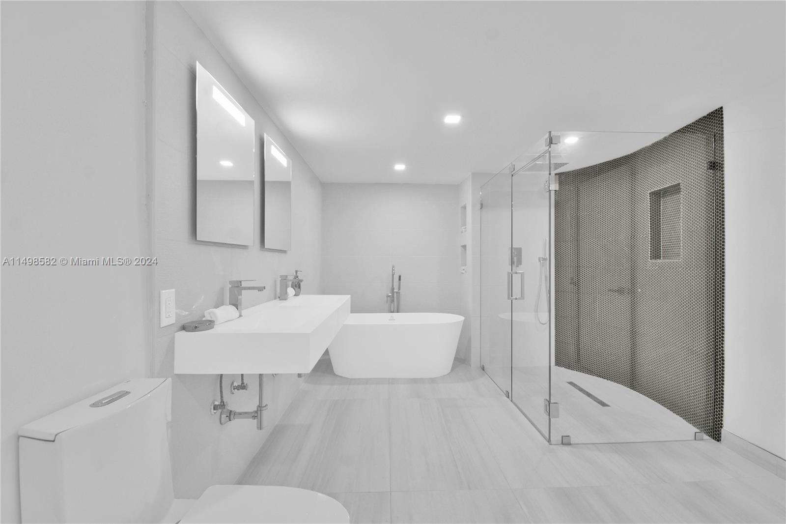 2200 S Ocean Ln 205, Fort Lauderdale, Florida 33316, 2 Bedrooms Bedrooms, ,2 BathroomsBathrooms,Residential,For Sale,2200 S Ocean Ln 205,A11498582
