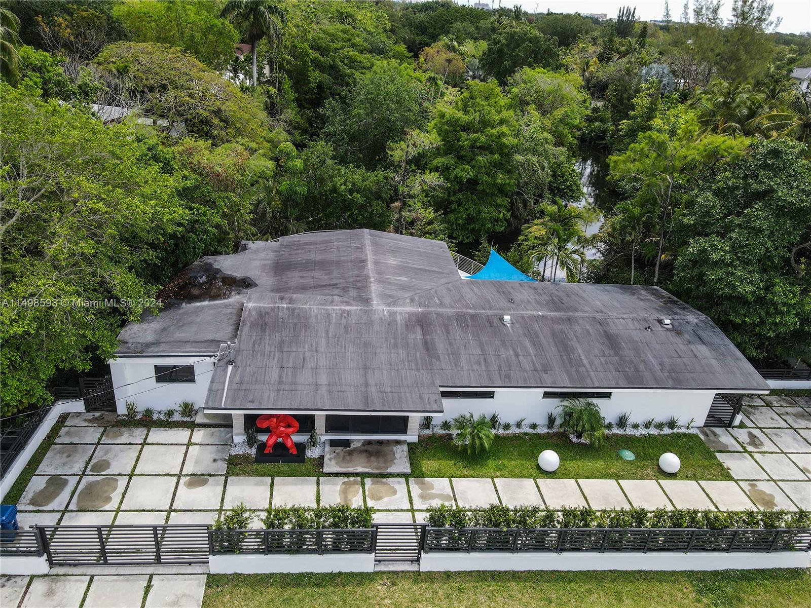 6025 SW 72nd Ave  For Sale A11498593, FL