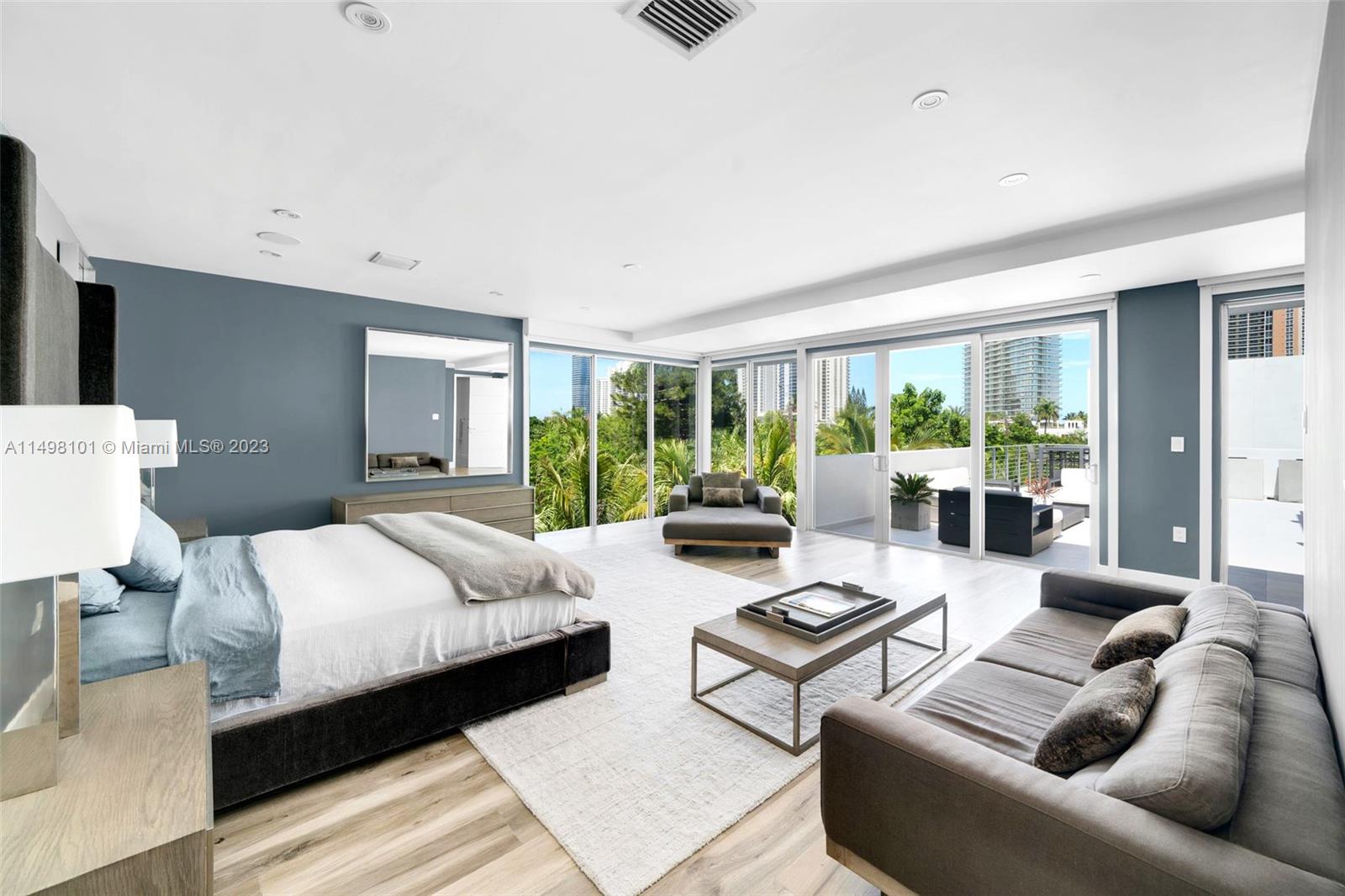 261 189th St, Sunny Isles Beach, Florida 33160, 4 Bedrooms Bedrooms, ,3 BathroomsBathrooms,Residential,For Sale,261 189th St,A11498101