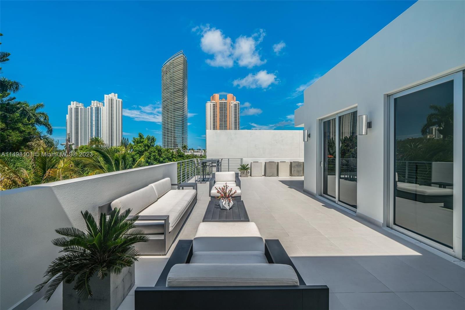 261 189th St, Sunny Isles Beach, Florida 33160, 4 Bedrooms Bedrooms, ,3 BathroomsBathrooms,Residential,For Sale,261 189th St,A11498101