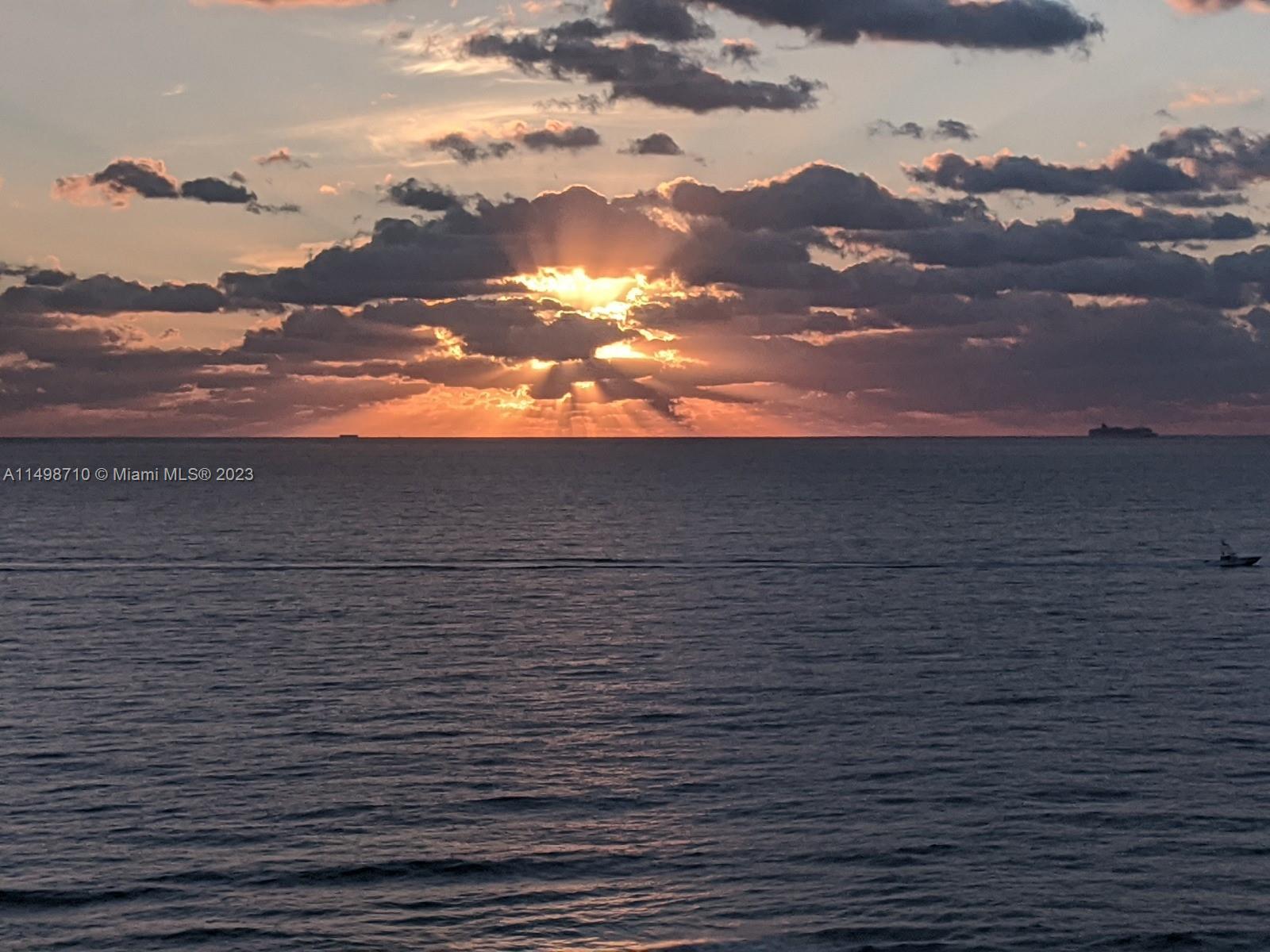 9273 Collins Ave 1004, Surfside, Florida 33154, 2 Bedrooms Bedrooms, ,2 BathroomsBathrooms,Residentiallease,For Rent,9273 Collins Ave 1004,A11498710