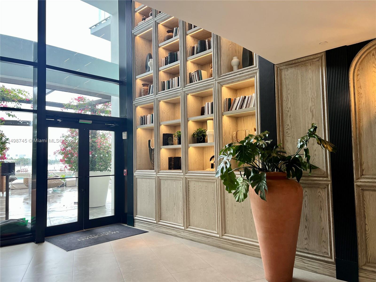1100 West Ave 727, Miami Beach, Florida 33139, 1 Bedroom Bedrooms, ,1 BathroomBathrooms,Residential,For Sale,1100 West Ave 727,A11498745
