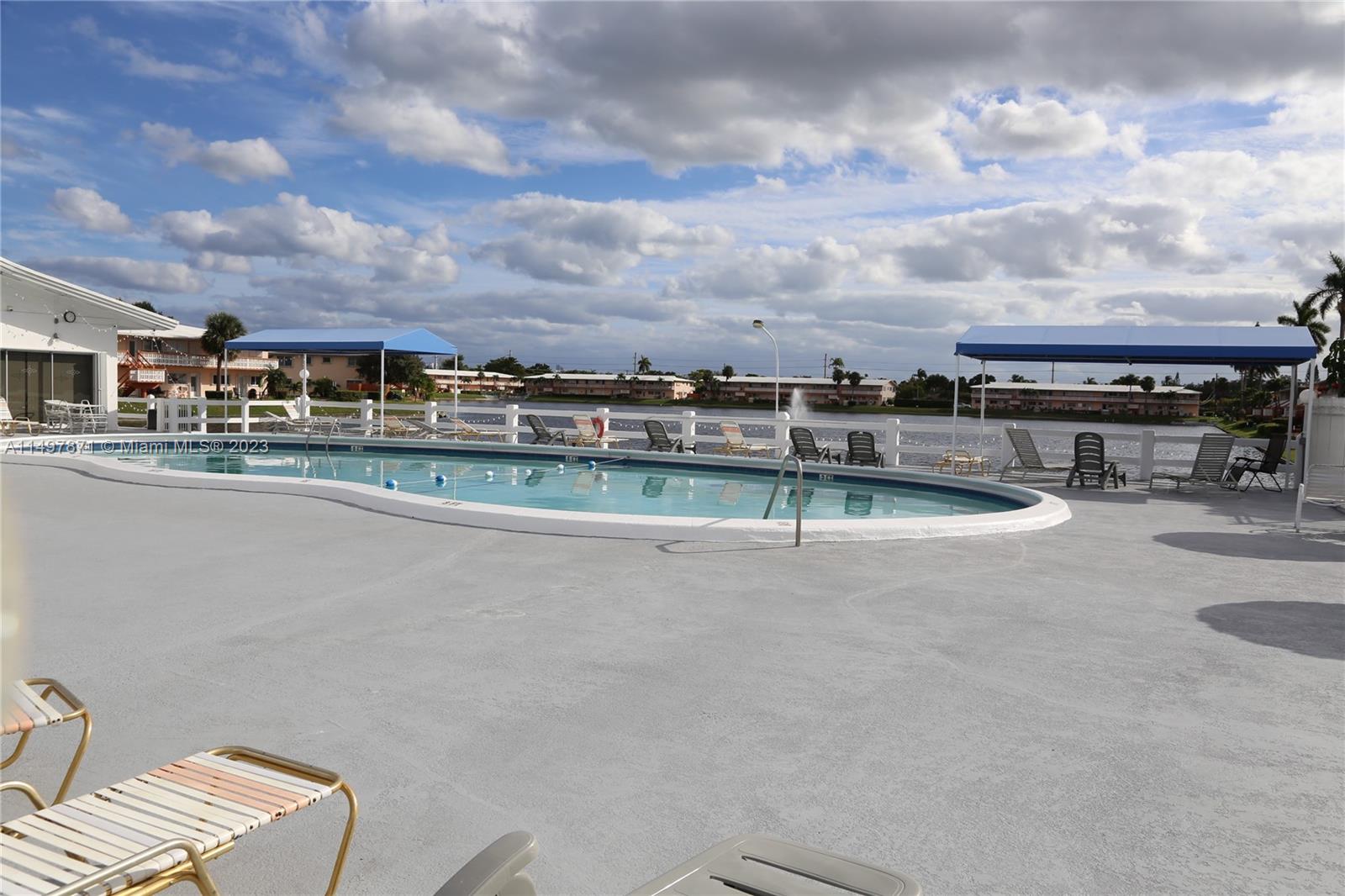 815 SW 10th Ter 4V, Hallandale Beach, Florida 33009, 1 Bedroom Bedrooms, ,1 BathroomBathrooms,Residential,For Sale,815 SW 10th Ter 4V,A11497871