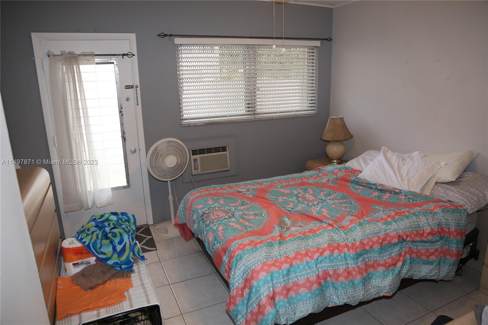 815 SW 10th Ter 4V, Hallandale Beach, Florida 33009, 1 Bedroom Bedrooms, ,1 BathroomBathrooms,Residential,For Sale,815 SW 10th Ter 4V,A11497871