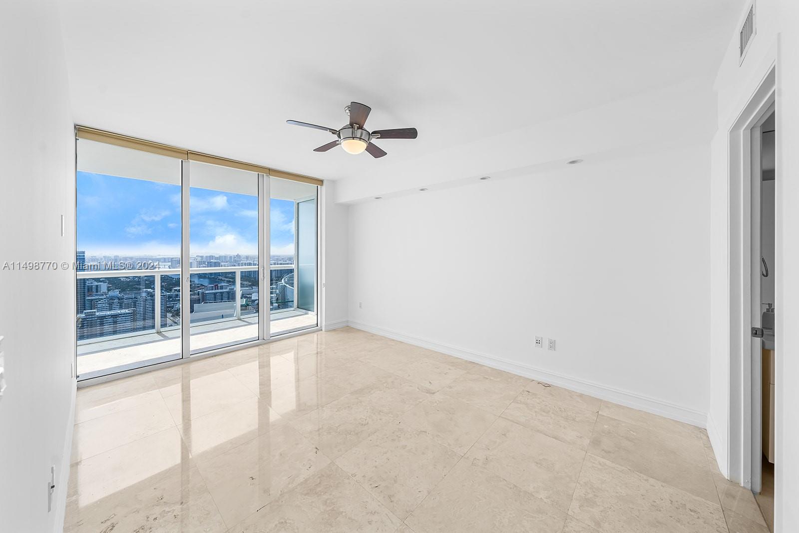 1830 S Ocean Dr UP-5004, Hallandale Beach, Florida 33009, 3 Bedrooms Bedrooms, ,3 BathroomsBathrooms,Residentiallease,For Rent,1830 S Ocean Dr UP-5004,A11498770