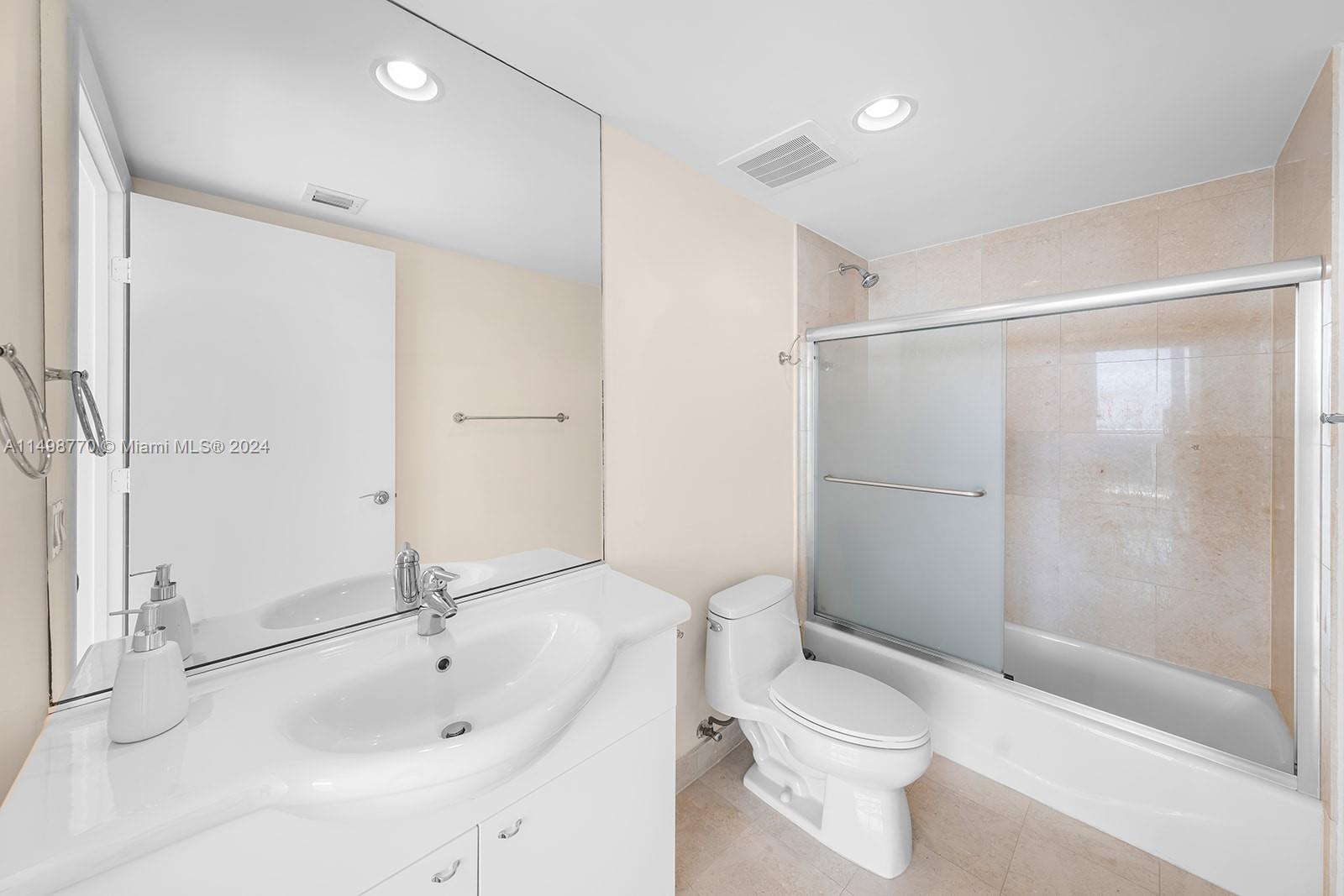 1830 S Ocean Dr UP-5004, Hallandale Beach, Florida 33009, 3 Bedrooms Bedrooms, ,3 BathroomsBathrooms,Residentiallease,For Rent,1830 S Ocean Dr UP-5004,A11498770