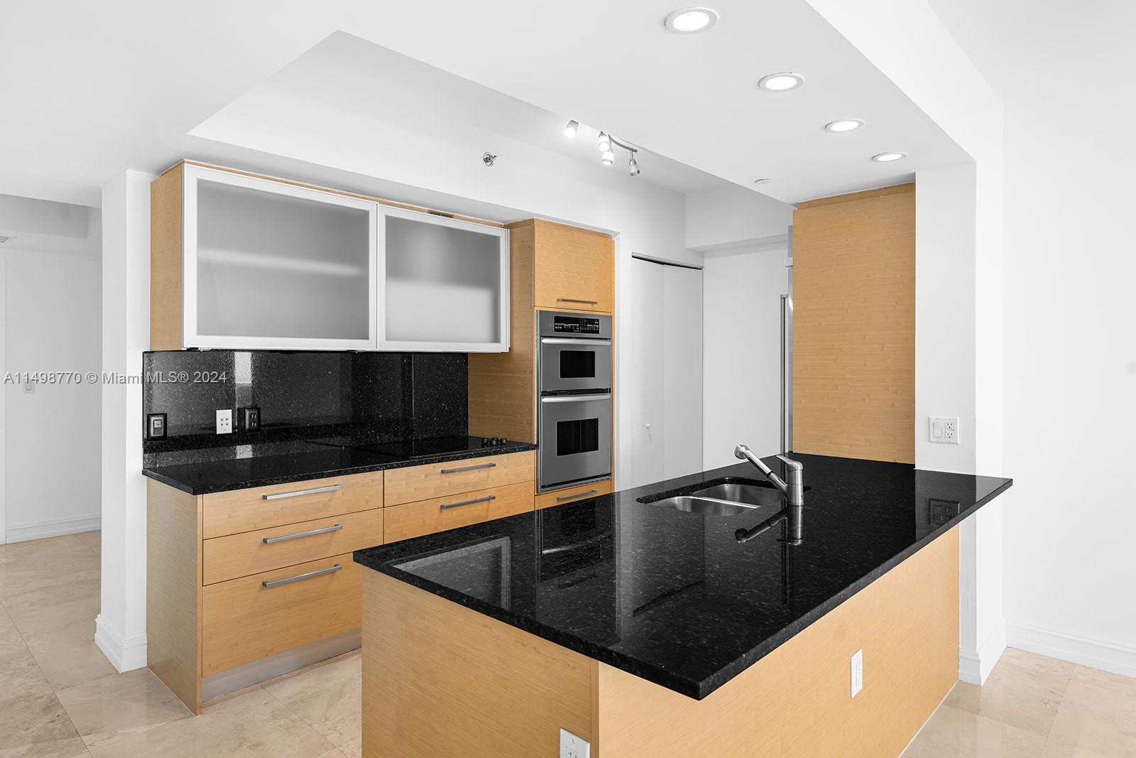 1830 S Ocean Dr UP-5004, Hallandale Beach, Florida 33009, 3 Bedrooms Bedrooms, ,3 BathroomsBathrooms,Residentiallease,For Rent,1830 S Ocean Dr UP-5004,A11498770