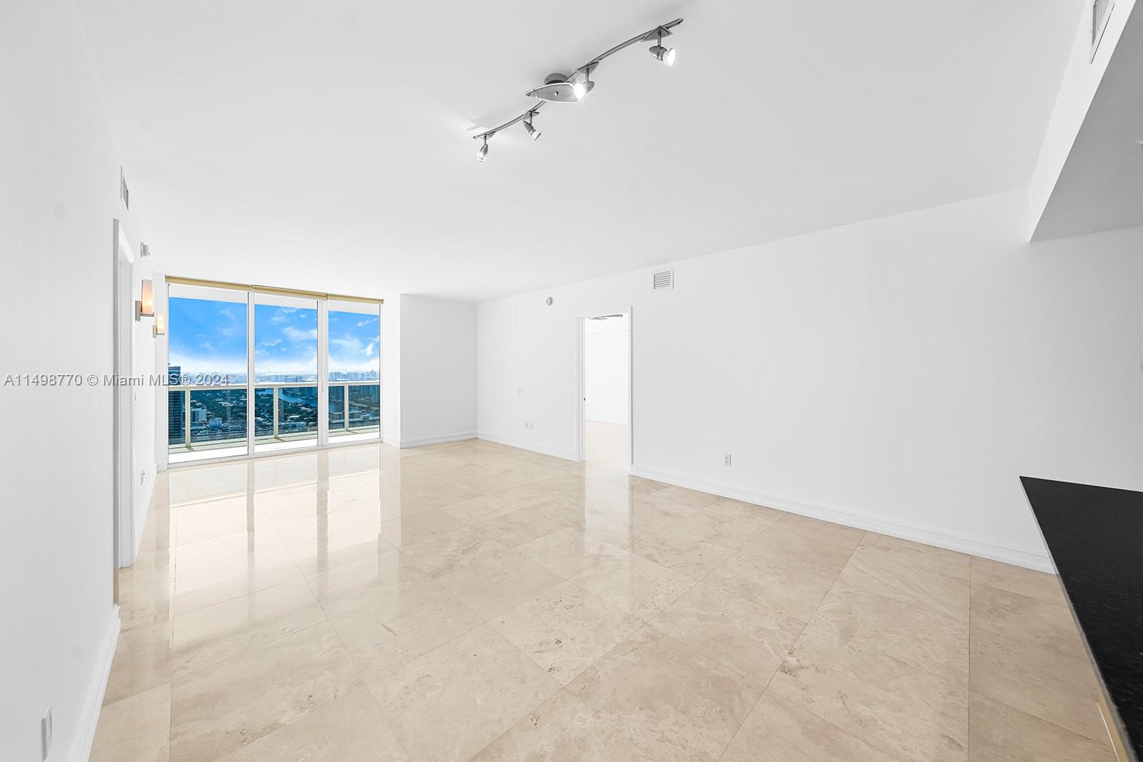 1830 S Ocean Dr UP-5004, Hallandale Beach, Florida 33009, 3 Bedrooms Bedrooms, ,3 BathroomsBathrooms,Residentiallease,For Rent,1830 S Ocean Dr UP-5004,A11498770