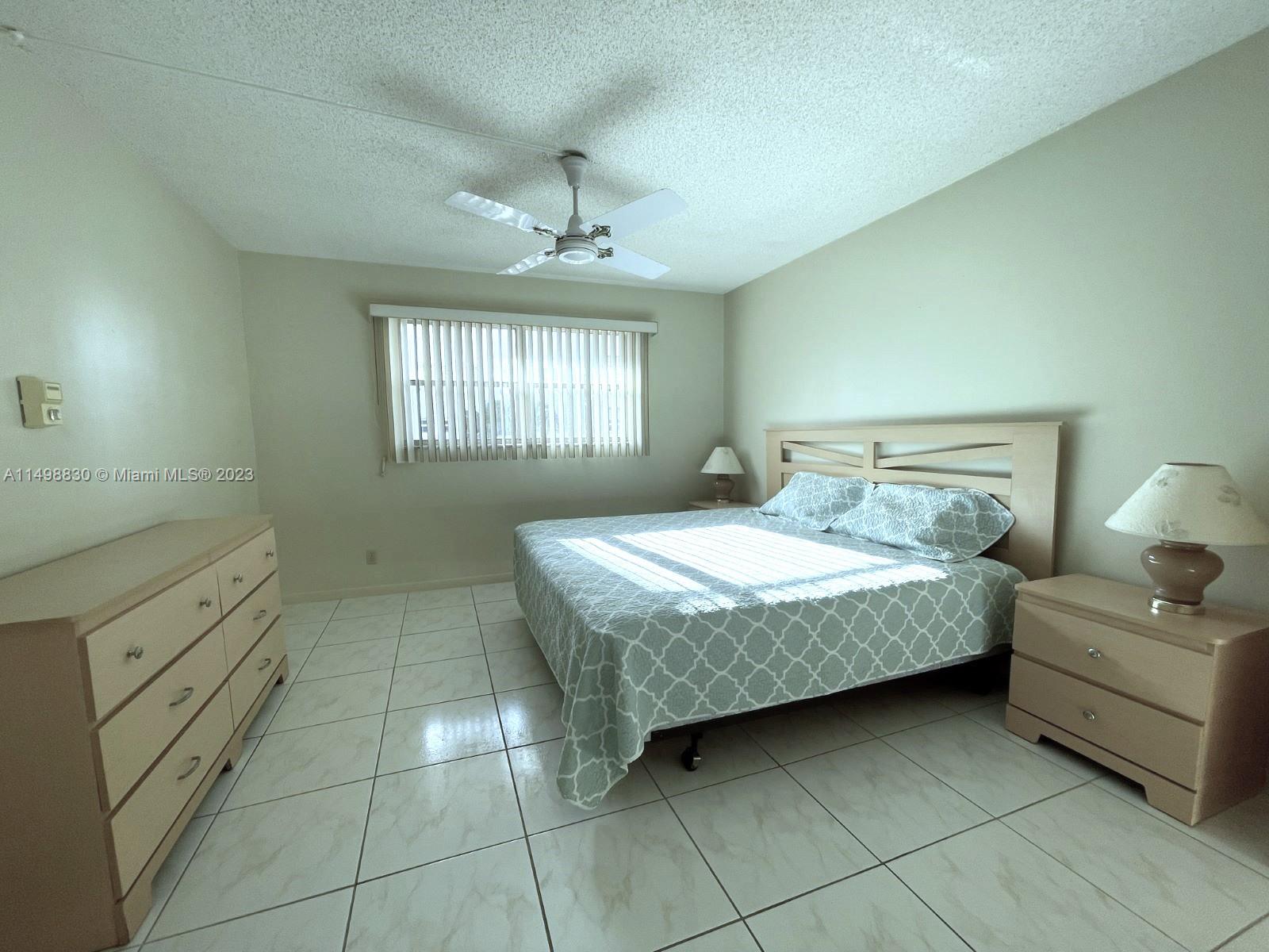 410 SE 2nd St 206, Hallandale Beach, Florida 33009, 1 Bedroom Bedrooms, ,1 BathroomBathrooms,Residential,For Sale,410 SE 2nd St 206,A11498830