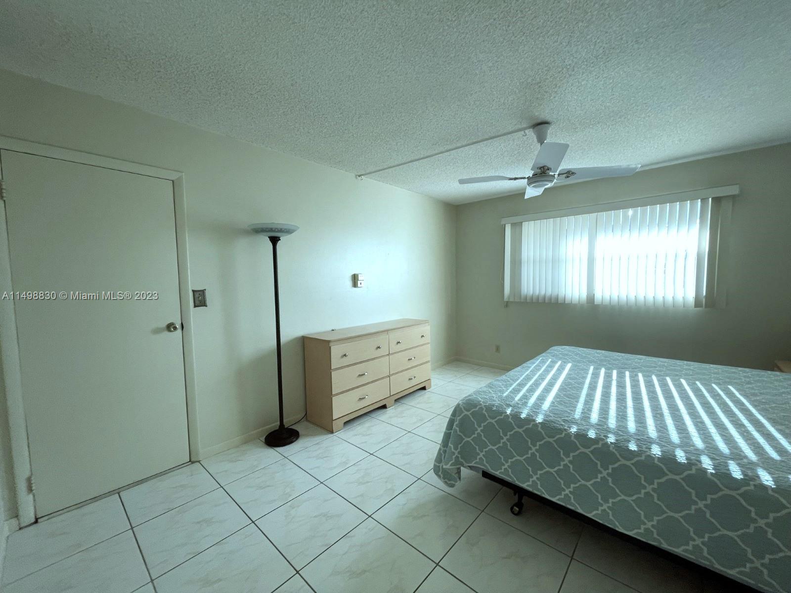 410 SE 2nd St 206, Hallandale Beach, Florida 33009, 1 Bedroom Bedrooms, ,1 BathroomBathrooms,Residential,For Sale,410 SE 2nd St 206,A11498830