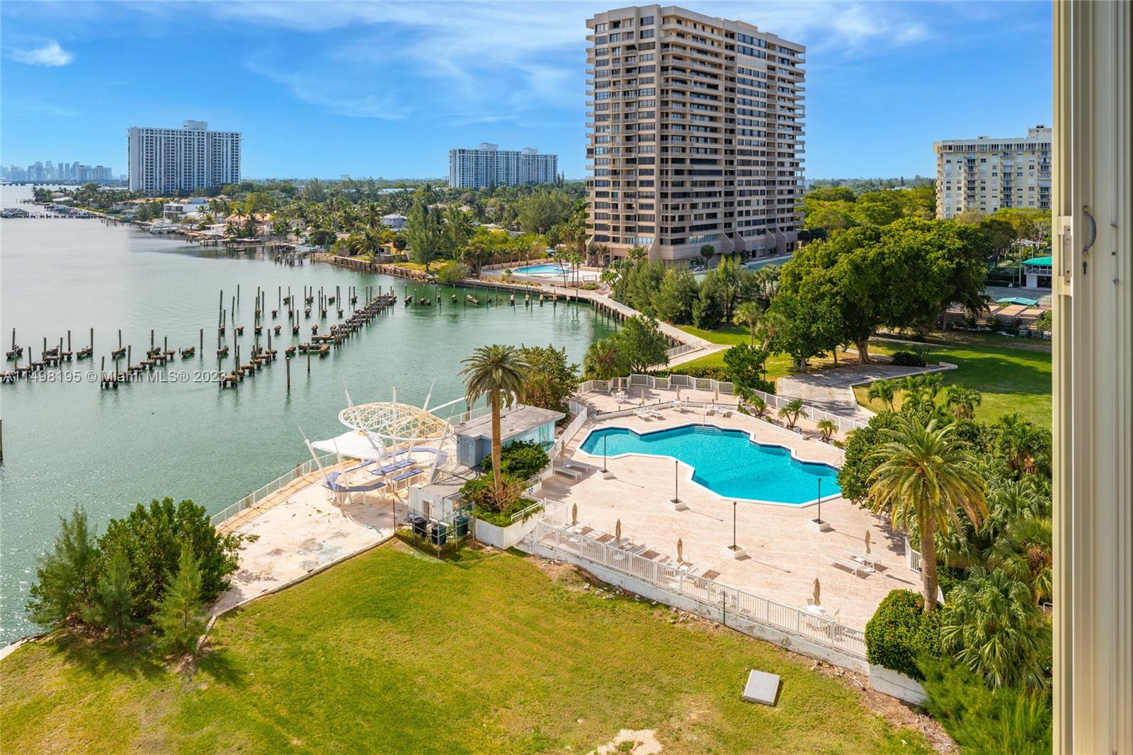 11111 Biscayne Blvd 905, Miami, Florida 33181, 2 Bedrooms Bedrooms, ,2 BathroomsBathrooms,Residential,For Sale,11111 Biscayne Blvd 905,A11498195