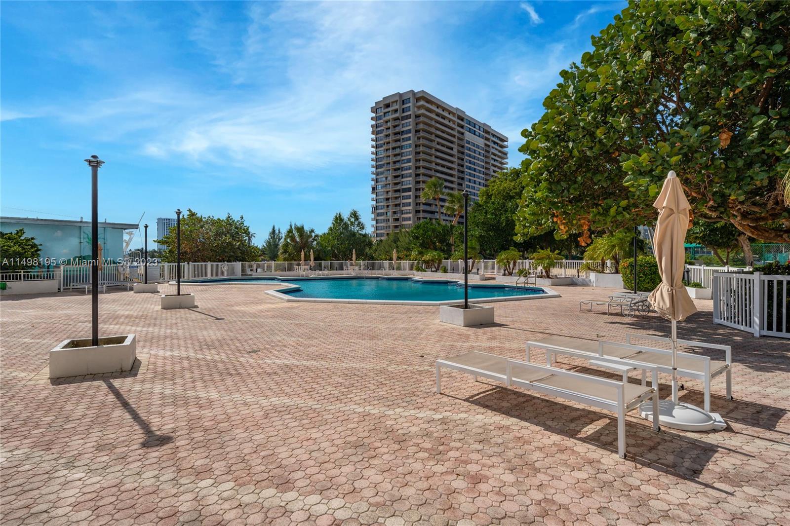 11111 Biscayne Blvd 905, Miami, Florida 33181, 2 Bedrooms Bedrooms, ,2 BathroomsBathrooms,Residential,For Sale,11111 Biscayne Blvd 905,A11498195