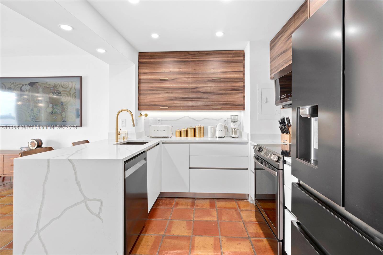 11111 Biscayne Blvd 905, Miami, Florida 33181, 2 Bedrooms Bedrooms, ,2 BathroomsBathrooms,Residential,For Sale,11111 Biscayne Blvd 905,A11498195