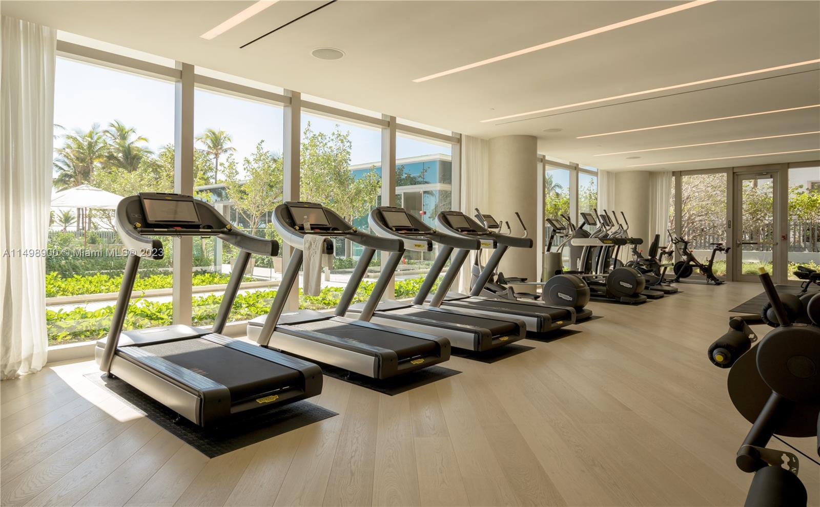 10201 Collins Ave 204, Bal Harbour, Florida 33154, 2 Bedrooms Bedrooms, ,2 BathroomsBathrooms,Residential,For Sale,10201 Collins Ave 204,A11498900