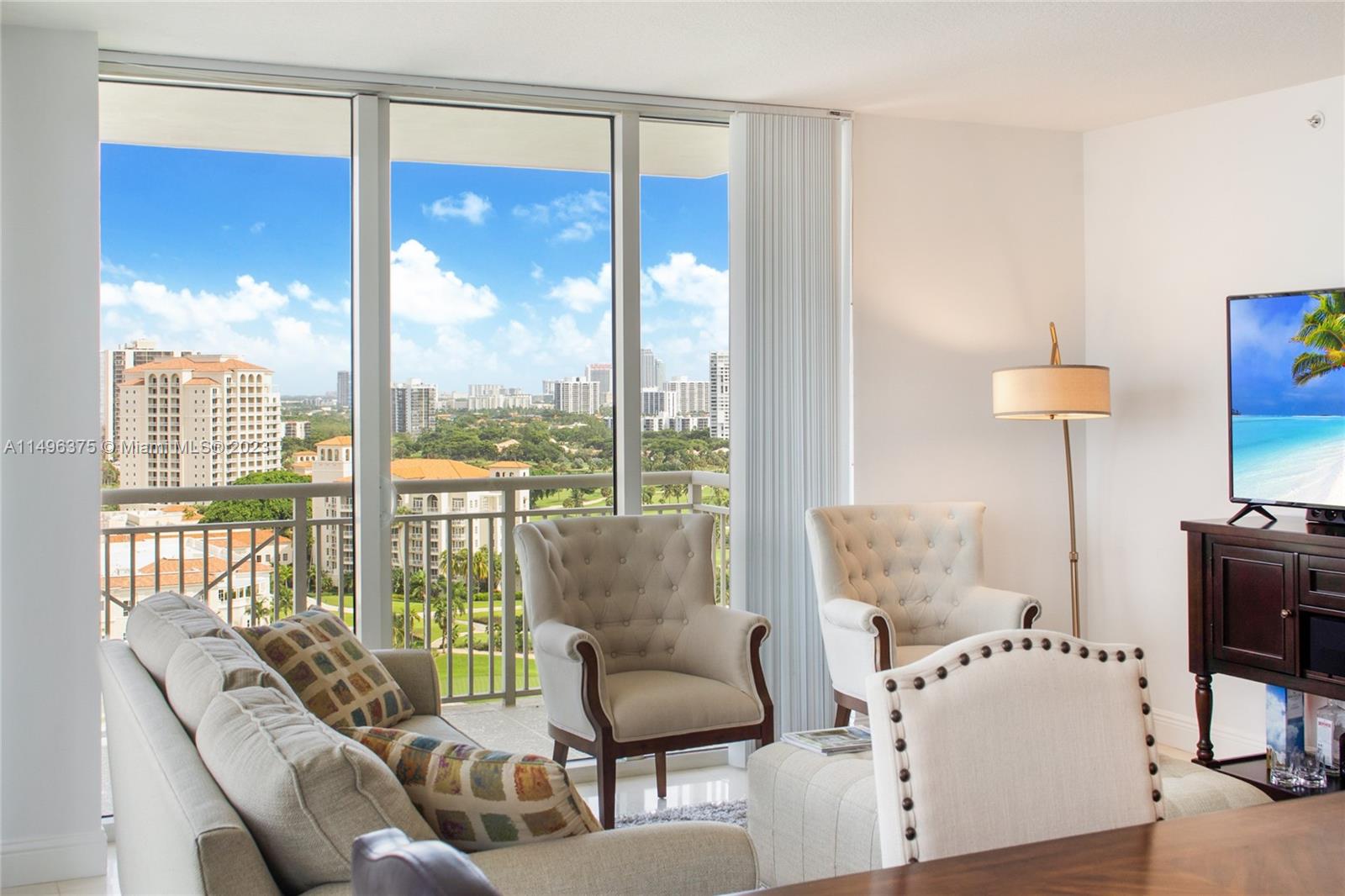 19501 W Country Club Dr 1813, Aventura, Florida 33180, 2 Bedrooms Bedrooms, ,2 BathroomsBathrooms,Residentiallease,For Rent,19501 W Country Club Dr 1813,A11496375