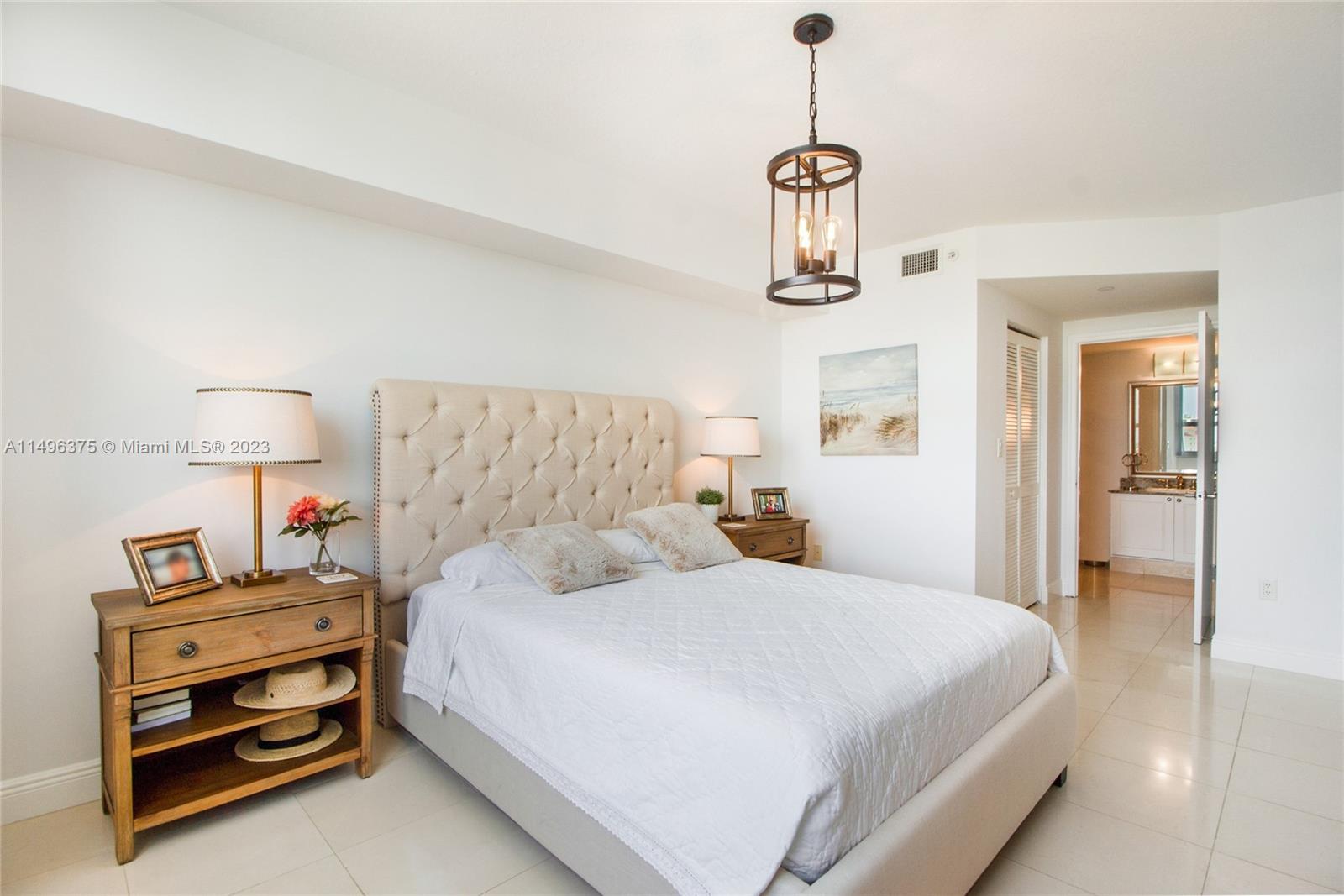 19501 W Country Club Dr 1813, Aventura, Florida 33180, 2 Bedrooms Bedrooms, ,2 BathroomsBathrooms,Residentiallease,For Rent,19501 W Country Club Dr 1813,A11496375