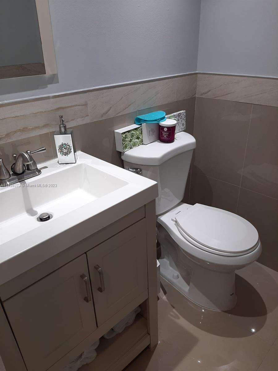 200 177th Dr 116, Sunny Isles Beach, Florida 33160, 1 Bedroom Bedrooms, ,1 BathroomBathrooms,Residential,For Sale,200 177th Dr 116,A11498373