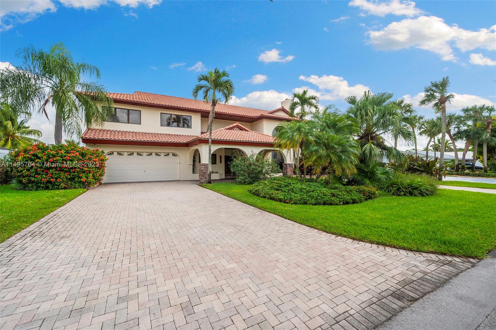 19441 W Saint Andrews Dr, Hialeah, Florida 33015, 4 Bedrooms Bedrooms, ,3 BathroomsBathrooms,Residential,For Sale,19441 W Saint Andrews Dr,A11495764