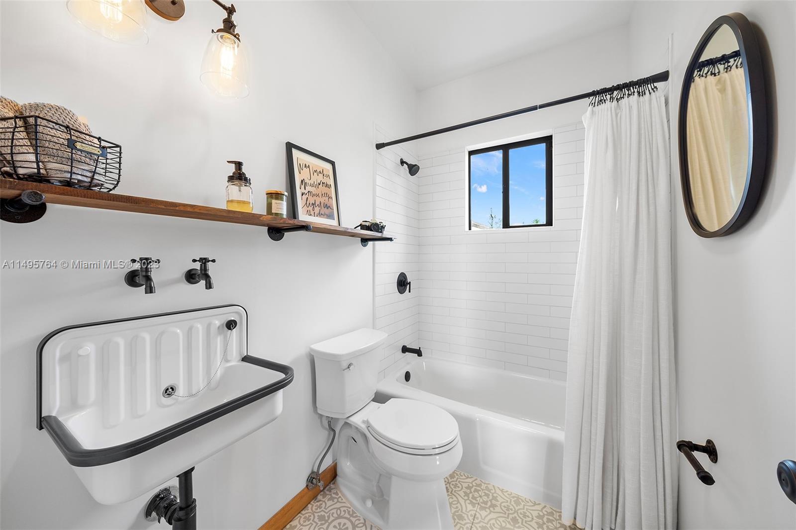 19441 W Saint Andrews Dr, Hialeah, Florida 33015, 4 Bedrooms Bedrooms, ,3 BathroomsBathrooms,Residential,For Sale,19441 W Saint Andrews Dr,A11495764
