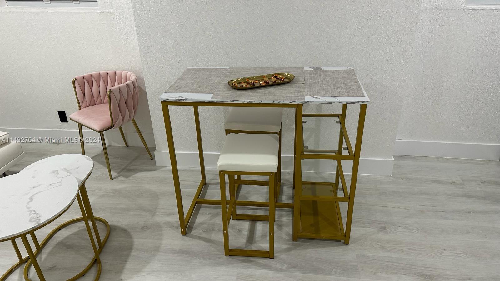 Hollywood, Florida 33021, 1 Bedroom Bedrooms, ,1 BathroomBathrooms,Residentiallease,For Rent,A11492704