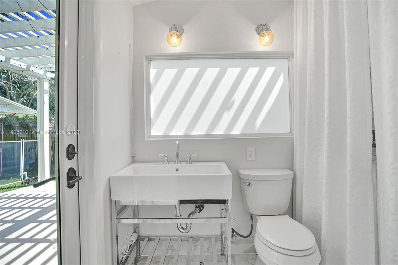 540 NE 11th Ave, Fort Lauderdale, Florida 33301, 3 Bedrooms Bedrooms, ,2 BathroomsBathrooms,Residential,For Sale,540 NE 11th Ave,A11498910