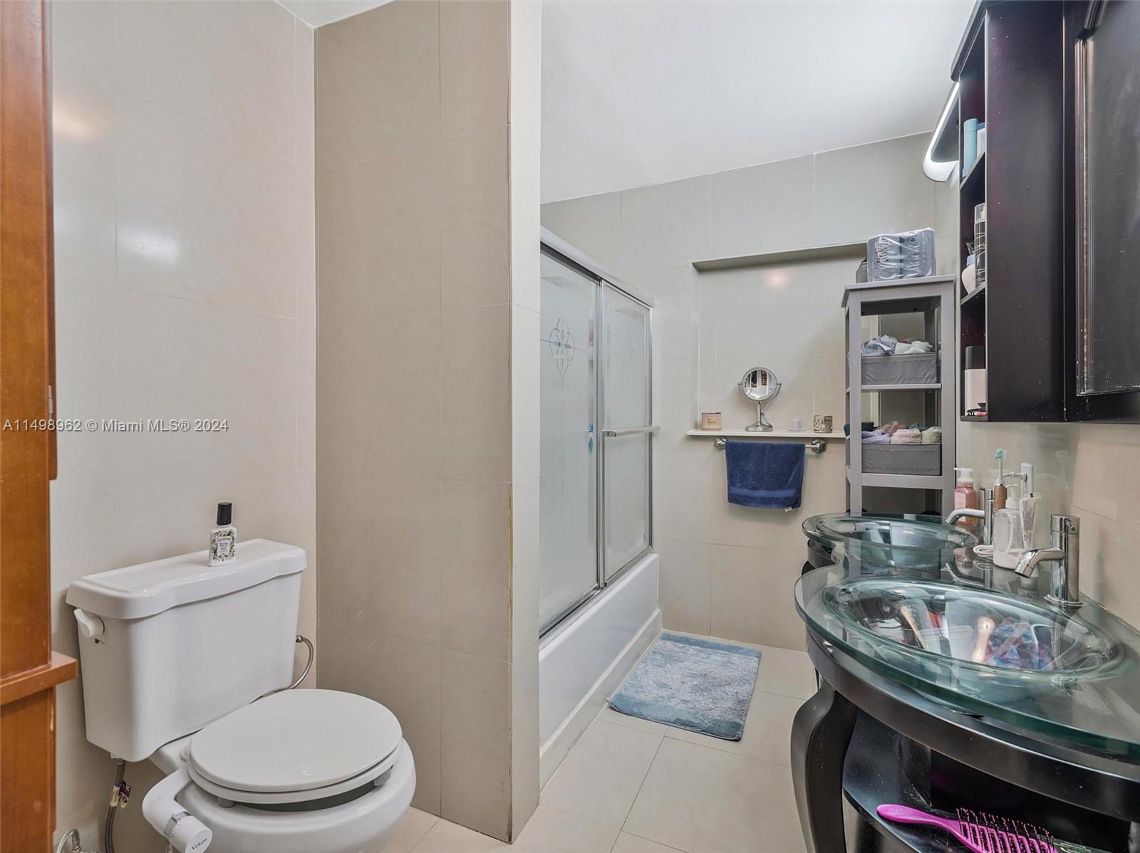 2605 Mckinley St, Hollywood, Florida 33020, 4 Bedrooms Bedrooms, 1 Room Rooms,2 BathroomsBathrooms,Residential,For Sale,2605 Mckinley St,A11498962