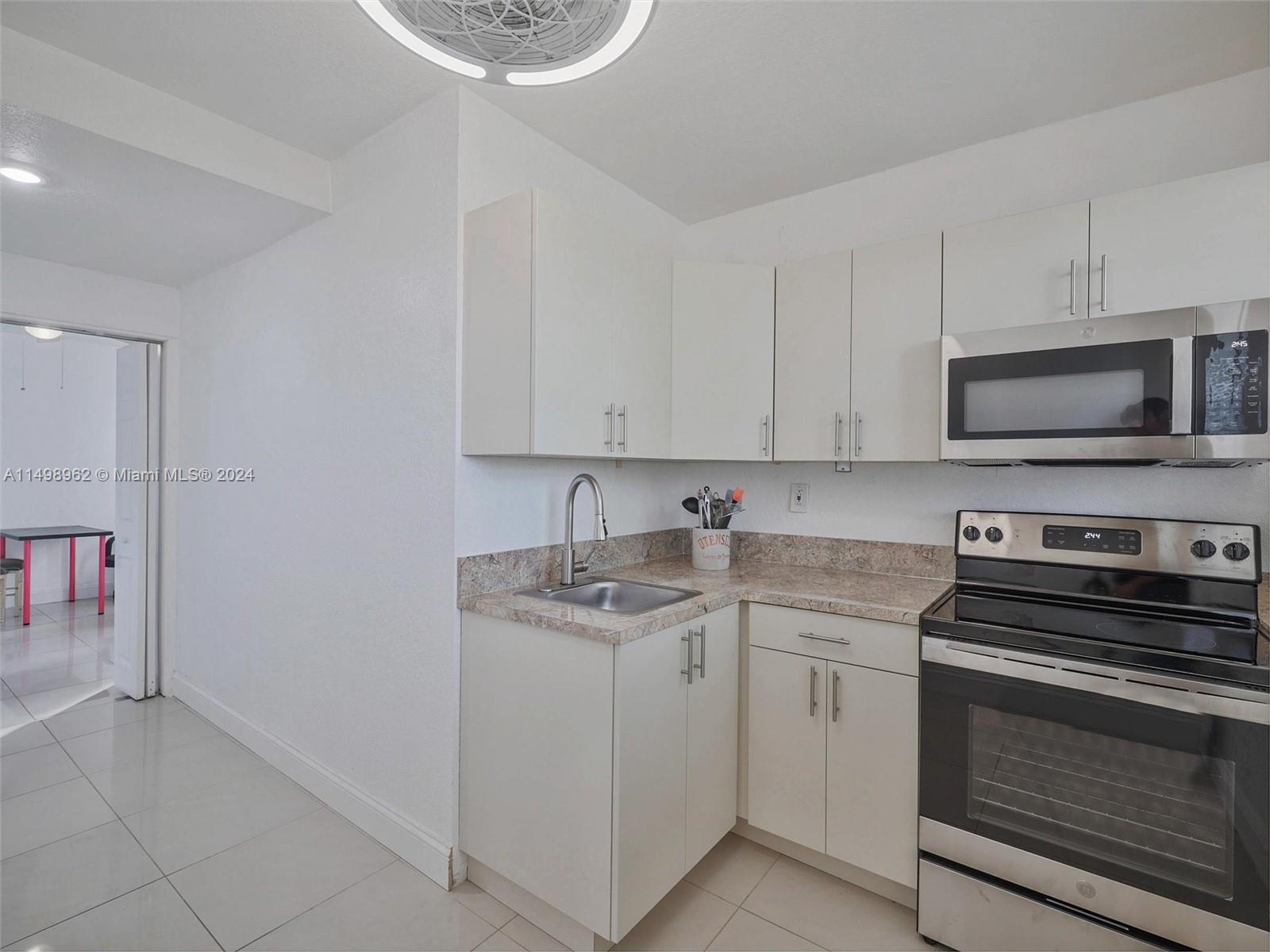 2605 Mckinley St, Hollywood, Florida 33020, 4 Bedrooms Bedrooms, 1 Room Rooms,2 BathroomsBathrooms,Residential,For Sale,2605 Mckinley St,A11498962