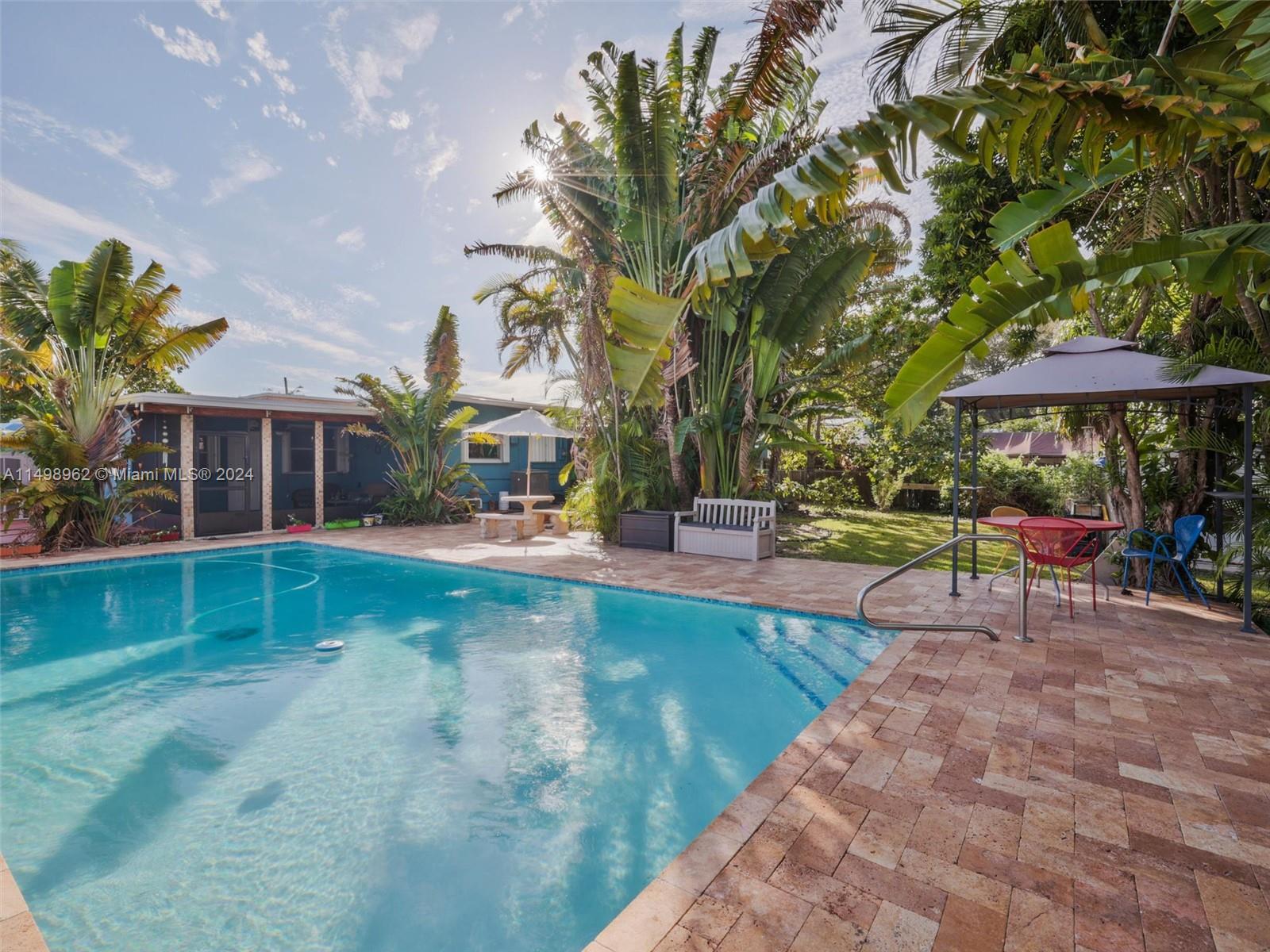 2605 Mckinley St, Hollywood, Florida 33020, 4 Bedrooms Bedrooms, 1 Room Rooms,2 BathroomsBathrooms,Residential,For Sale,2605 Mckinley St,A11498962