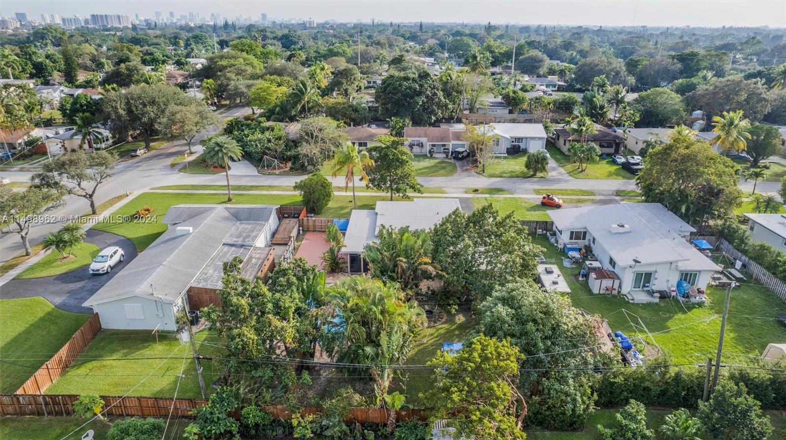 2605 Mckinley St, Hollywood, Florida 33020, 4 Bedrooms Bedrooms, 1 Room Rooms,2 BathroomsBathrooms,Residential,For Sale,2605 Mckinley St,A11498962