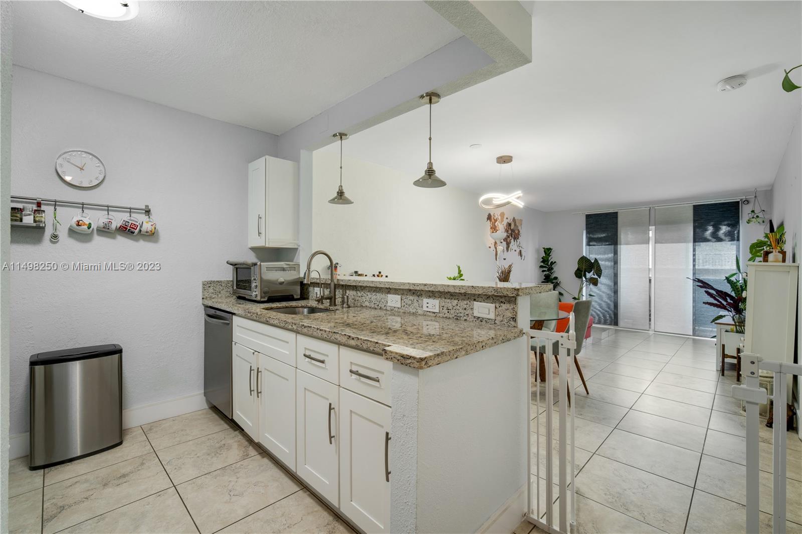 677 NE 24th St 505, Miami, Florida 33137, 1 Bedroom Bedrooms, ,1 BathroomBathrooms,Residential,For Sale,677 NE 24th St 505,A11498250