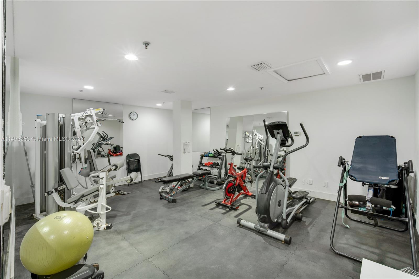 677 NE 24th St 505, Miami, Florida 33137, 1 Bedroom Bedrooms, ,1 BathroomBathrooms,Residential,For Sale,677 NE 24th St 505,A11498250