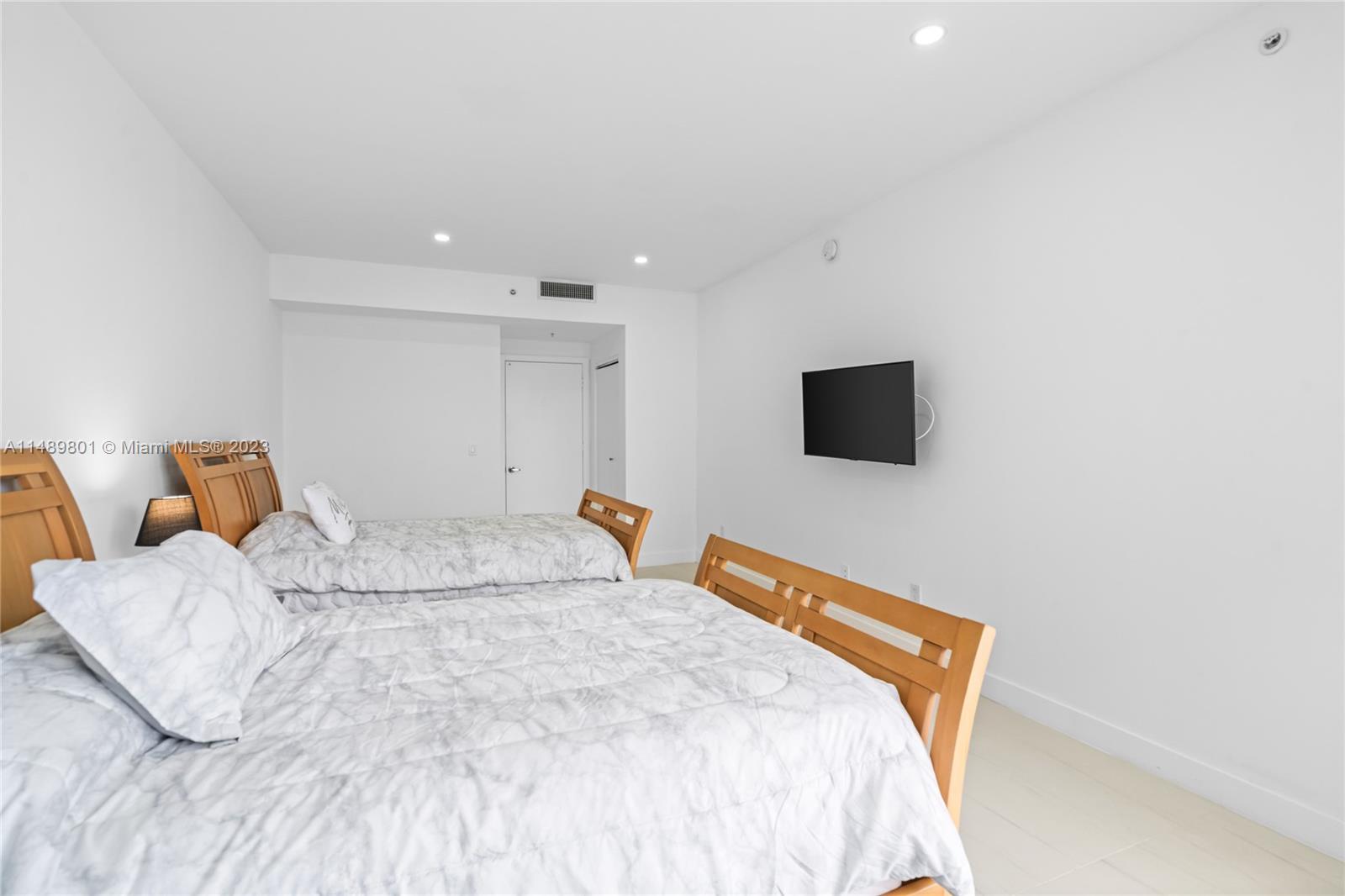 17375 Collins Ave 2603, Sunny Isles Beach, Florida 33160, 3 Bedrooms Bedrooms, ,2 BathroomsBathrooms,Residential,For Sale,17375 Collins Ave 2603,A11489801