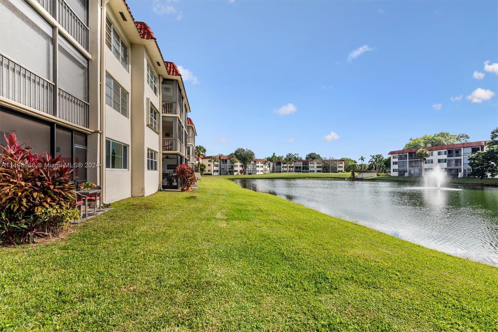 361 Hollybrook Dr, Pembroke Pines, FL, 33025 United States, 1 Bedroom Bedrooms, ,1 BathroomBathrooms,Residential,For Sale,Hollybrook Dr,A11498966