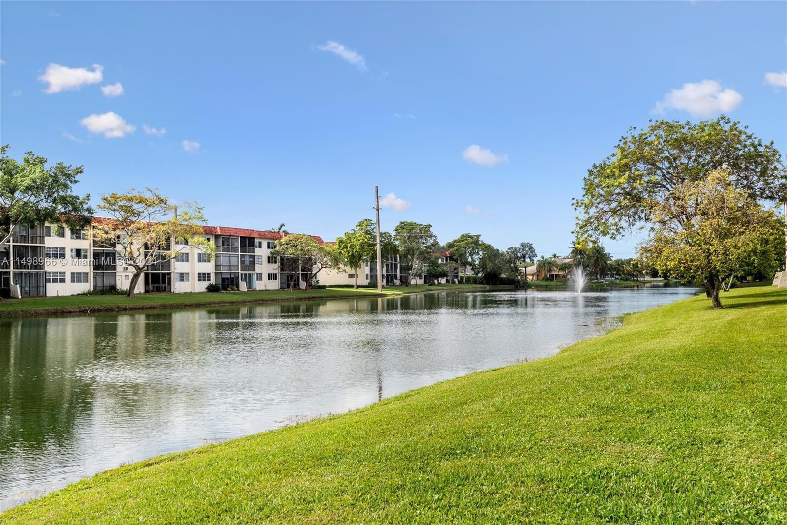 361 Hollybrook Dr, Pembroke Pines, FL, 33025 United States, 1 Bedroom Bedrooms, ,1 BathroomBathrooms,Residential,For Sale,Hollybrook Dr,A11498966