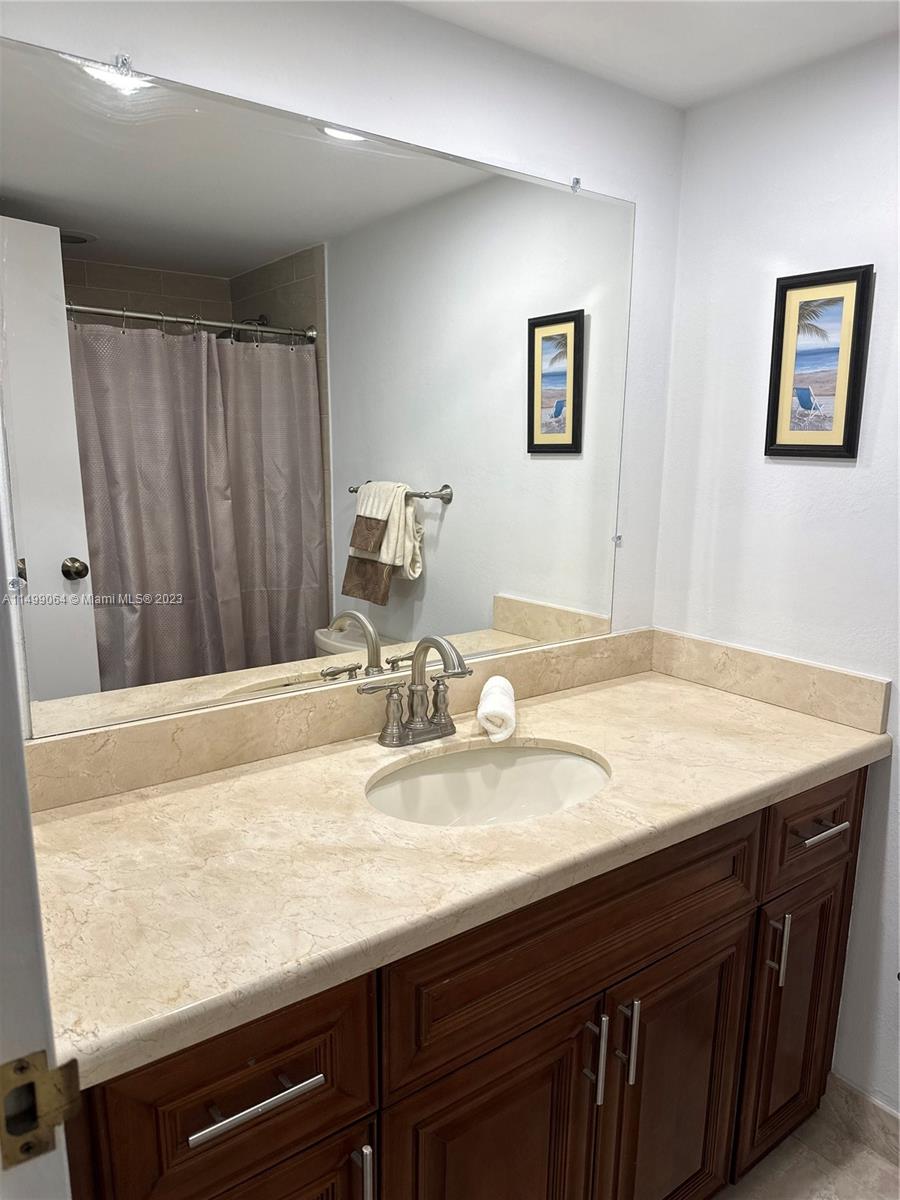 210 172nd St, Sunny Isles Beach, FL, 33160 United States, 1 Bedroom Bedrooms, ,1 BathroomBathrooms,Residential,For Sale,172nd St,A11499064