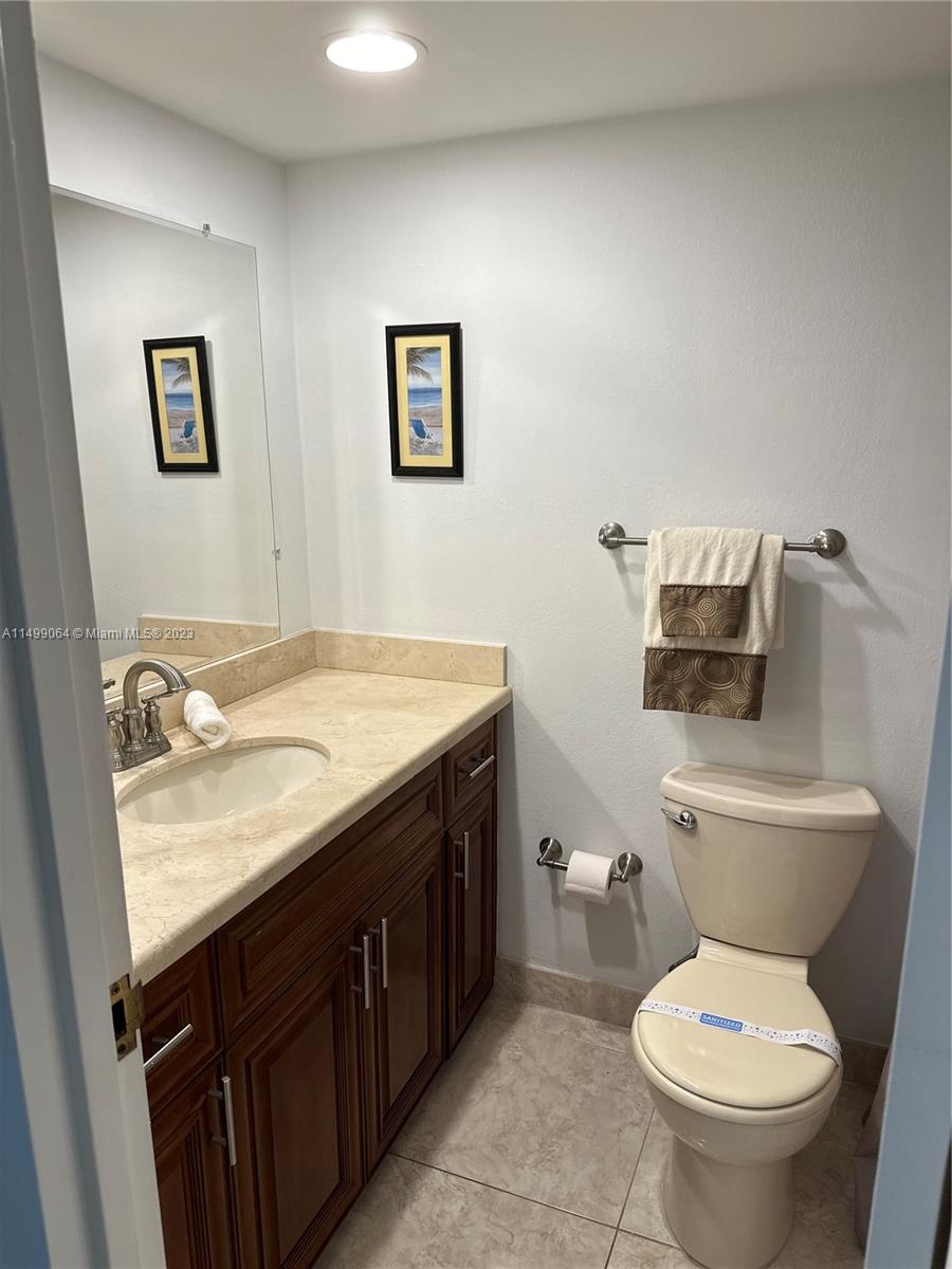 210 172nd St 523, Sunny Isles Beach, Florida 33160, 1 Bedroom Bedrooms, ,1 BathroomBathrooms,Residential,For Sale,210 172nd St 523,A11499064