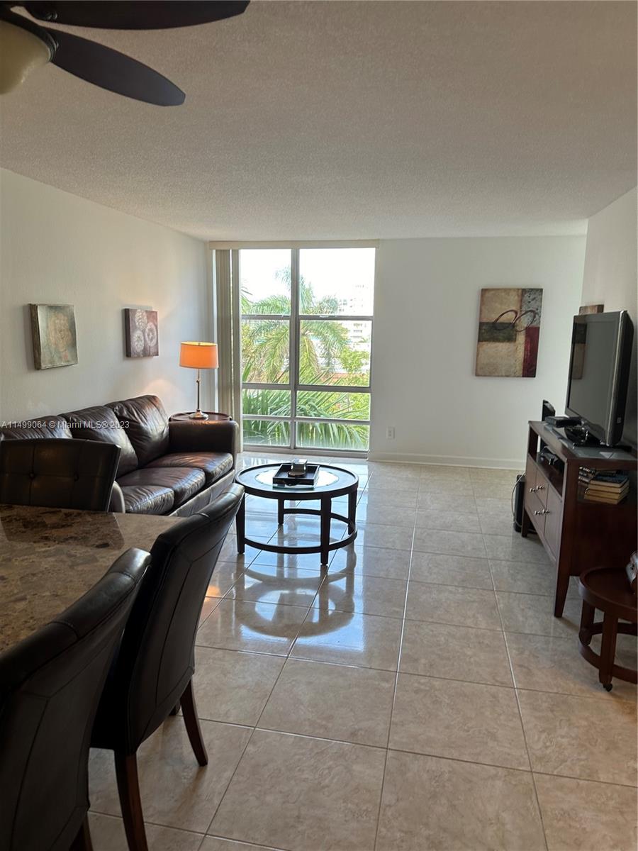 210 172nd St, Sunny Isles Beach, FL, 33160 United States, 1 Bedroom Bedrooms, ,1 BathroomBathrooms,Residential,For Sale,172nd St,A11499064