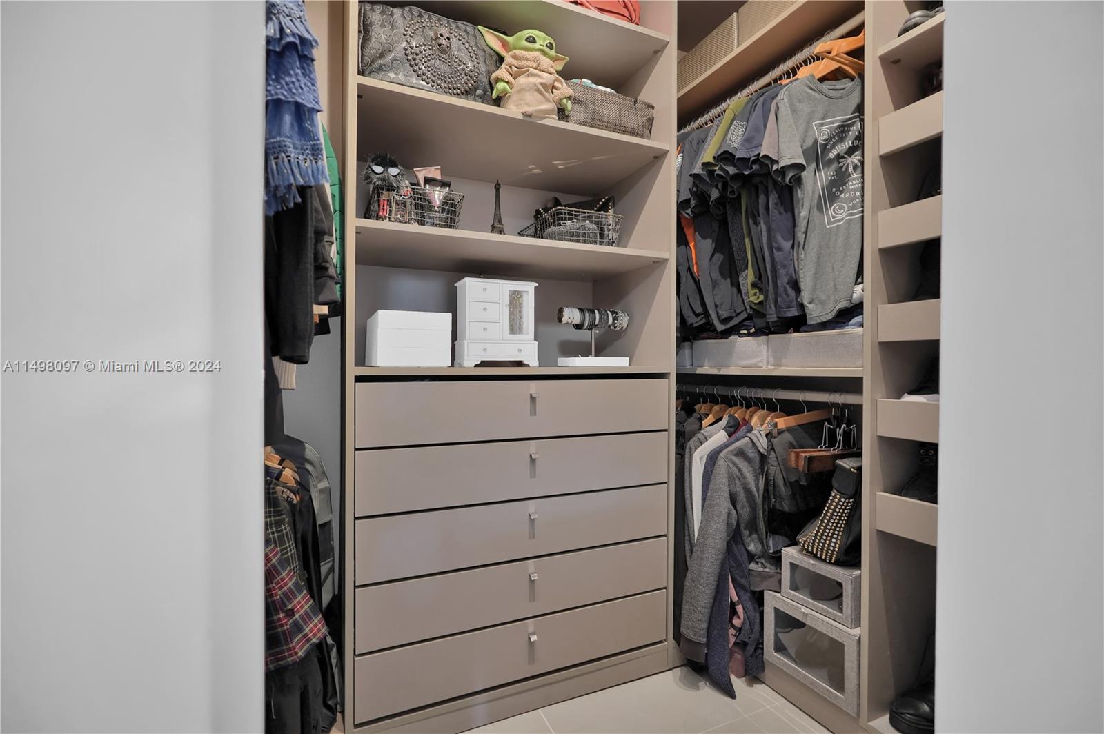 Custom Walk in Closet